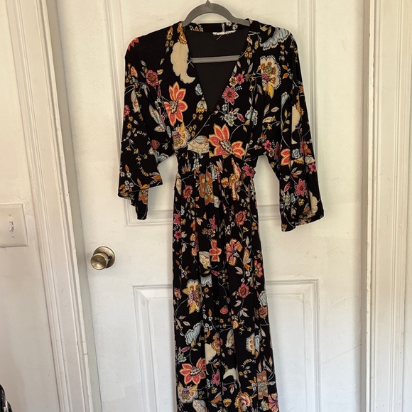 Black Floral Maxi Dress/ kimono style - Picture 2 of 5